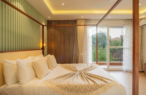 Gauravaddo Villa | Elivaas Solace AquaVista 5BHK Villa