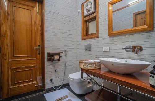 Nainital Villa | ELIVAAS Tapovan Estate 2-BHK With Kids Attic, Garden, Gazebo and Scenic Views