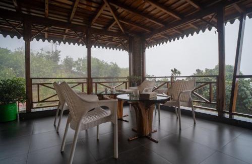 Nainital Villa | ELIVAAS Tapovan Estate 2-BHK With Kids Attic, Garden, Gazebo and Scenic Views