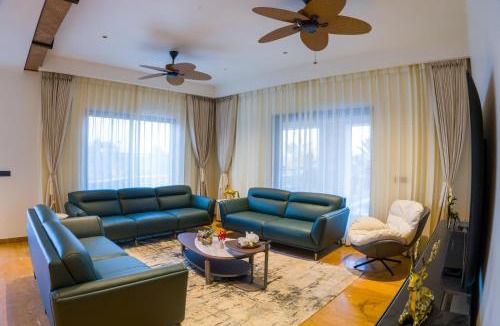 Jaipur Villa | ELIVAAS The Kanota Retreat 4 BHK Villa Near Kanota Dam With Pvt Pool & Hill Views