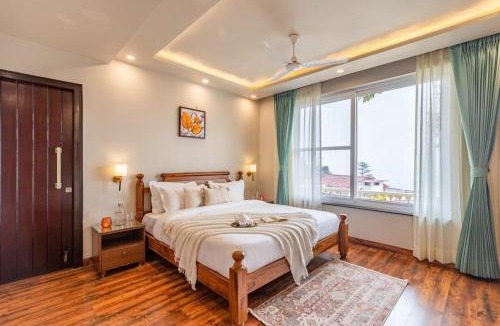 Nainital Villa | ELIVAAS Twin Chalets 4 BHK Escape with Valley-facing Lawn near Nainital