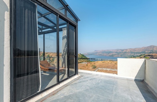 Igatpuri Villa | ELIVAAS White House 4BHK Villa With Pool