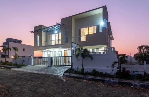 Igatpuri Villa | ELIVAAS White House 4BHK Villa With Pool