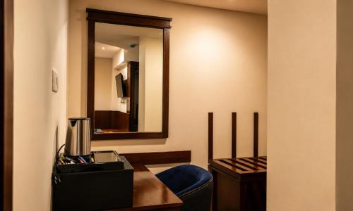 5th Block Hotel | Ello Hotels