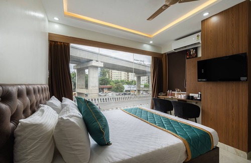 Bellandur Hotel | Elmas Suites - Bellandur