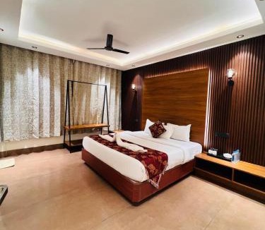 Khattalwada Hotel | Emarald wild west Resorts