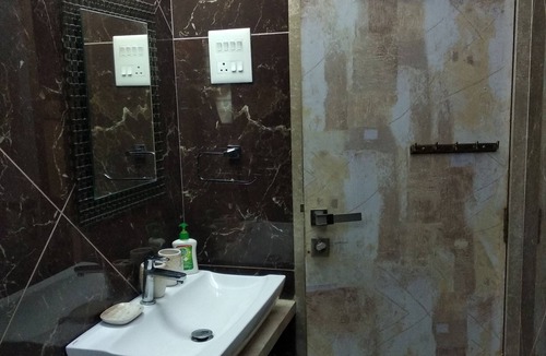 Andheri West Apartment | Embrace your stay!