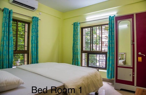 Ballygunge Apartment | Emerald By Olys Apartment