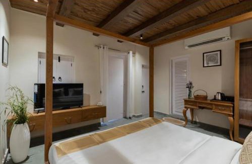 Bedla Villa | Emerald Hill Villa by Jodhani