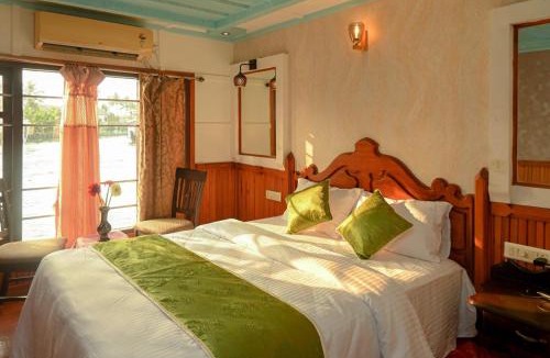 Vayittiri Hotel | Emerald Holidays Wayanad