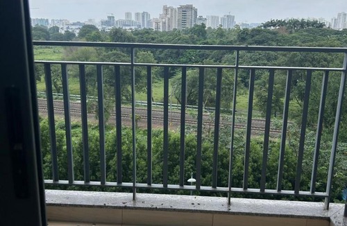 Hadapsar Apartment | Ena by StayVio, Amanora Park Town, Hadapsar, Pune