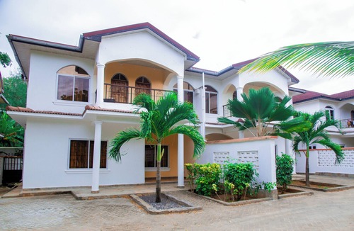 Bamburi Villa | Enjoy your getaway at this beautiful hidden jewel in Kilifi creek