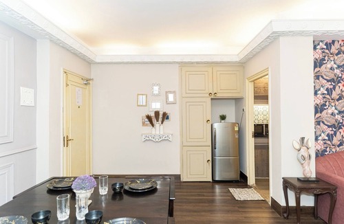 Alipur Apartment | Enjoyable 2-bedroom apartment with AC in vibrant Kolkata