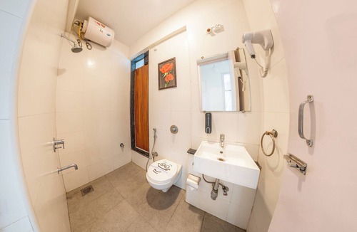 Bandra East Apartment | Entire 2 Bedroom near USA Consulate with chef