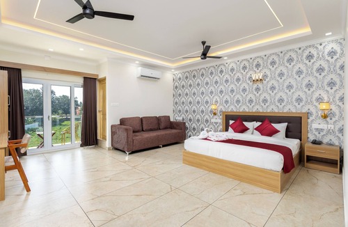 Nedumbassery Hotel | ESAA Airport Hotel