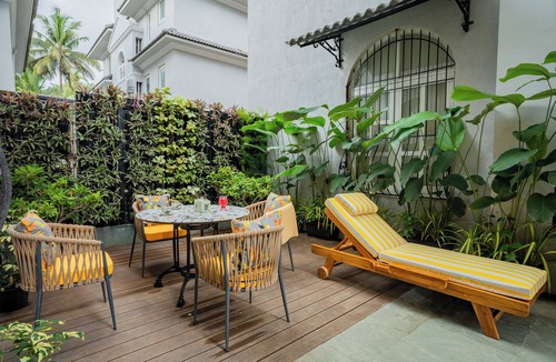 Gauravaddo Villa | Esh Cottages Birch | Hillside 4-BHK Hideaway With Lush Garden, Common Pool, & Gaming Zone