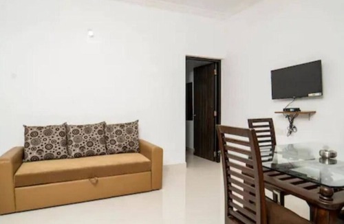 Gauravaddo Apartment | Esha Apartment Calangute : One-Bedroom Apartment Balcony