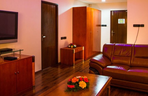 Thirukazhukundram Hotel | Esthell Village Resort,Mahabalipuram