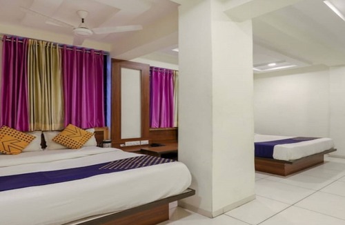 Changodar Hotel | Everest Hotel