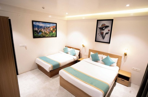 Chakan Hotel | Everest Inn Chakan