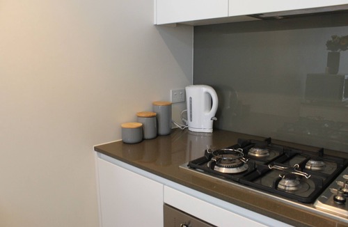 Lane Cove North Apartment | Exquisite 1 Bedroom Plus Study +Parking, Close to CBD