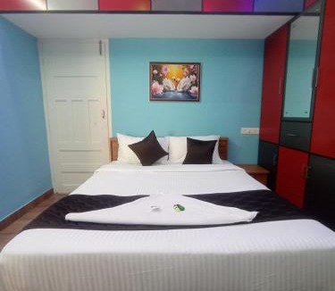 Edapalli Hotel | Ezzanza property