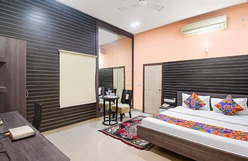 Bhowanipore Hotel | FabExpress Gardenia