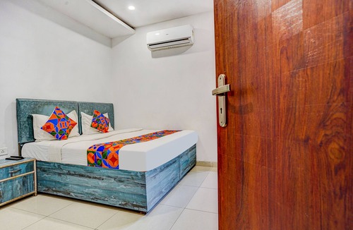 Maharana Pratap Nagar Hotel | Fabexpress Gauri Shree
