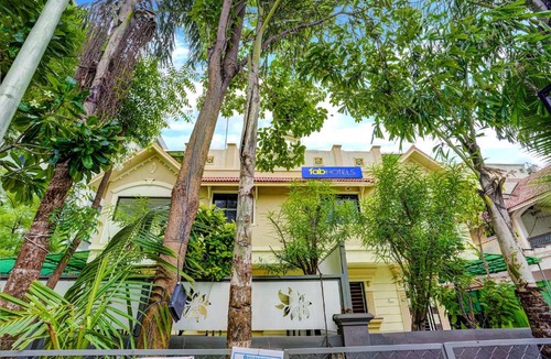 Prahlad Nagar Hotel | FabExpress Jade Homestay