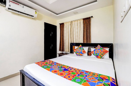 Vadapalani Hotel | FabExpress Karuna Regent