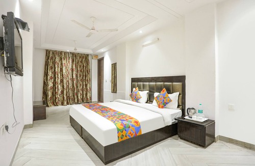 Kalkaji Hotel | Fabexpress Lotus Palace