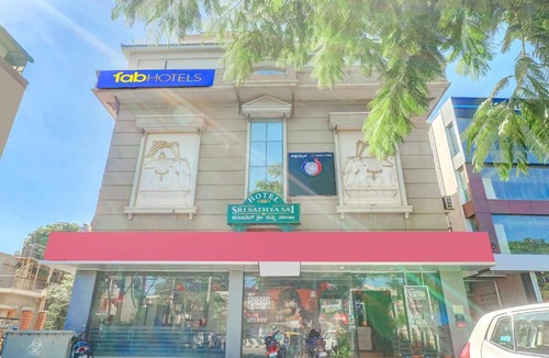 Krishnarajapura Hotel | FabExpress Sri Sathya Sai