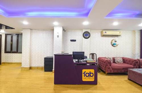 Jasola Hotel | FabHotel 82 Inn