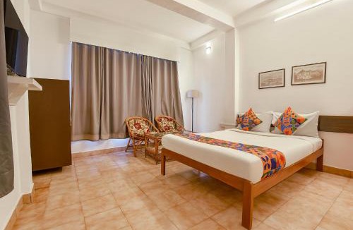 Nagoa Hotel | FabHotel After Shore, 500 Mtrs from Tito's Lane