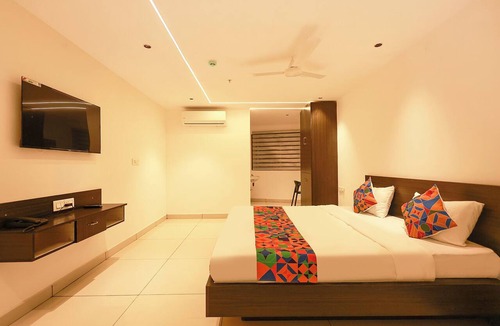 Hanmakonda Hotel | Fabhotel Aishwarya Inn