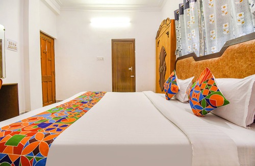 Sector 1 Hotel | FabHotel Astoria House