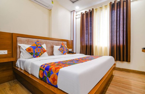 Rau Hotel | FabHotel Atharv - Airport