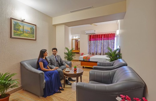 Rajajinagar Hotel | Fabhotel Aura Inn