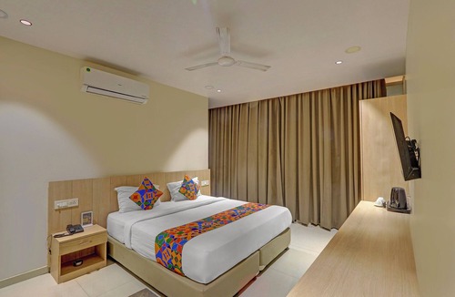 Warangal Hotel | Fabhotel Blue Moon
