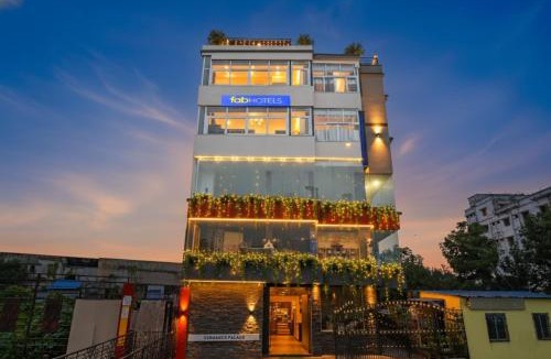 Dumdum Hotel | FabHotel BN Palace - Near Belgharia expressway