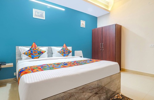 Kukatpalli Hotel | FabHotel Broholic Suites I