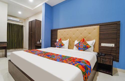 Thrippunithura Hotel | FabHotel Central Inn Residency