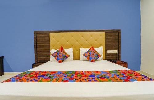 Thrippunithura Hotel | FabHotel Central Inn Residency
