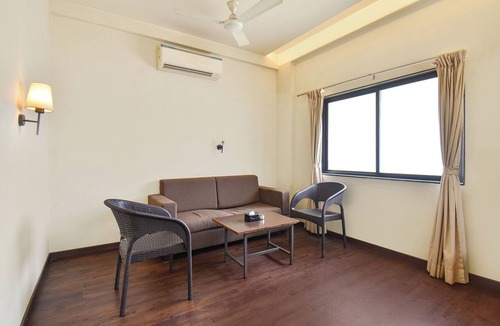Pune Hotel | Fabhotel City Point Executive