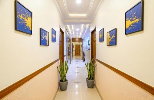 Santacruz West Hotel | FabHotel Cruz Royale - Nr- Bandra West