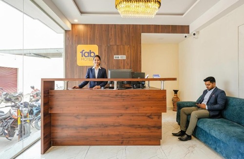 Marathahalli Hotel | FabHotel Crystal Suites - Marathahalli