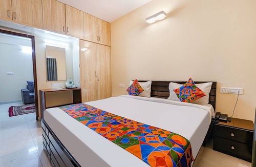 Marathahalli Hotel | FabHotel Crystal Suites - Marathahalli