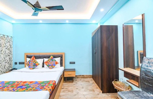 South Dum Dum Hotel | FabHotel D Park - Nr Dum Dum Junction