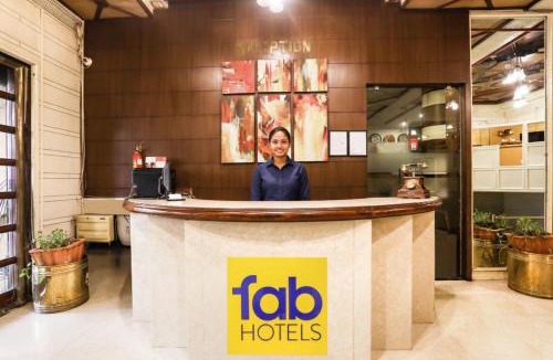 Nagpur Hotel | FabHotel Darshan Tower - CA Road