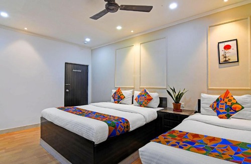 Taltala Hotel | FabHotel Demattrie Budget